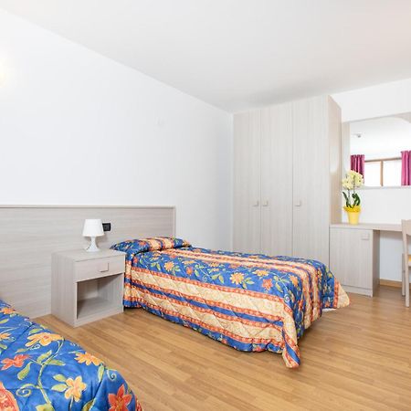 Hotel Posta Comano Terme Zewnętrze zdjęcie