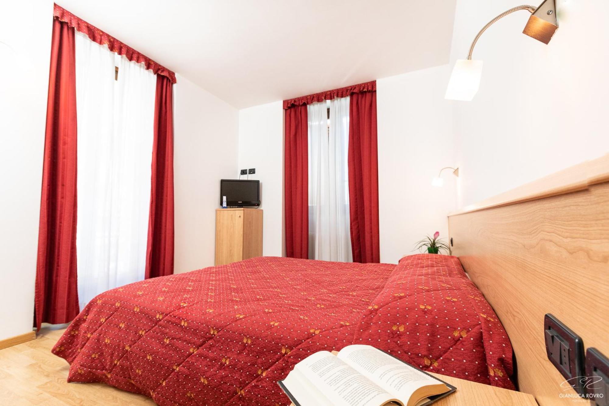 Hotel Posta Comano Terme Zewnętrze zdjęcie