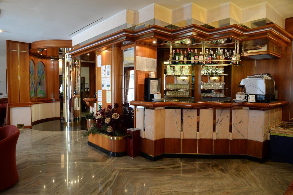 Hotel Posta Comano Terme Zewnętrze zdjęcie