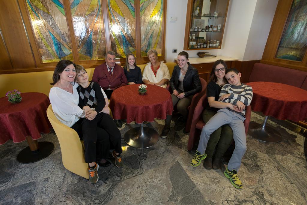 Hotel Posta Comano Terme Zewnętrze zdjęcie